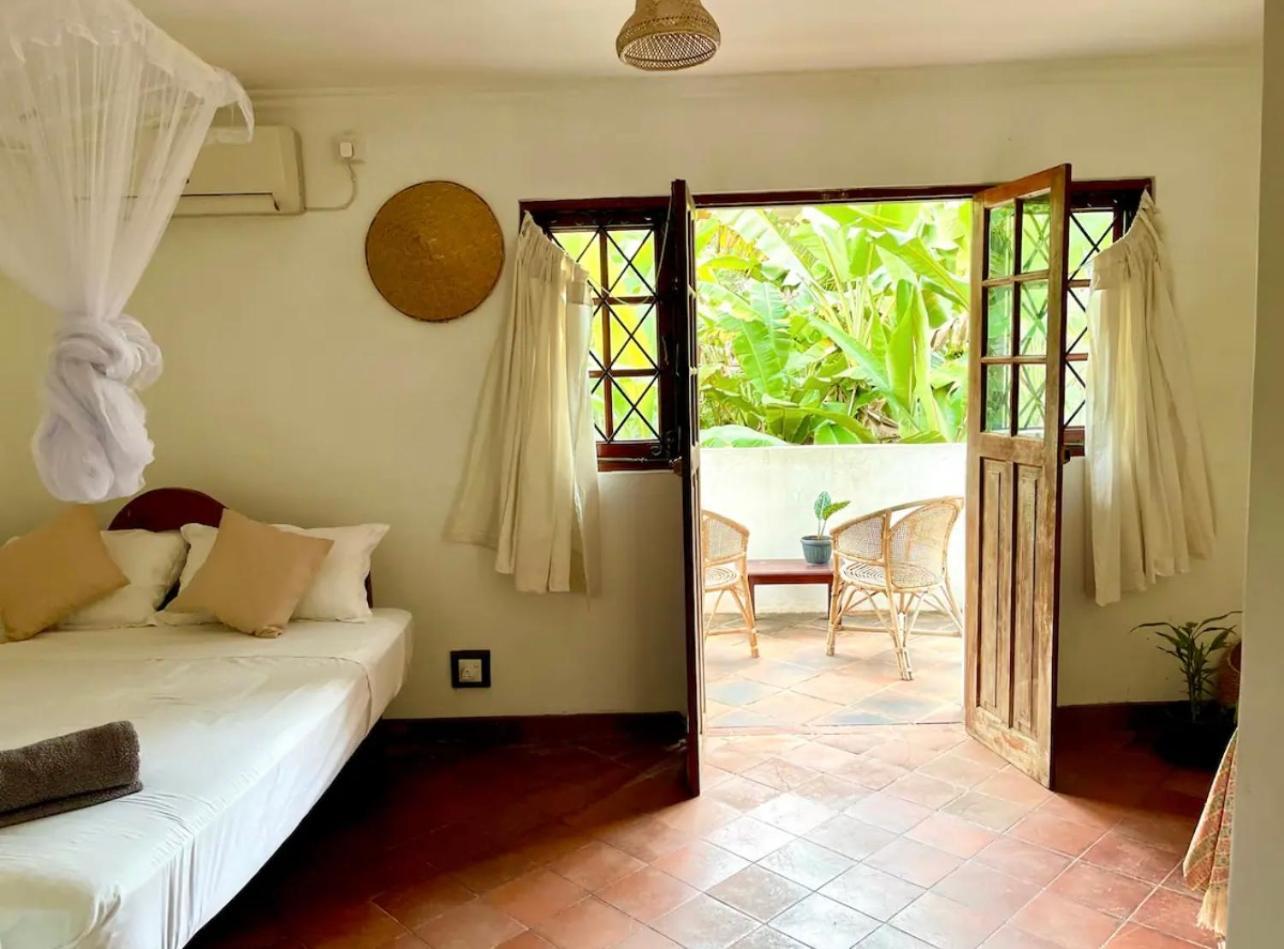 Blue Swan Inn Unawatuna Kültér fotó